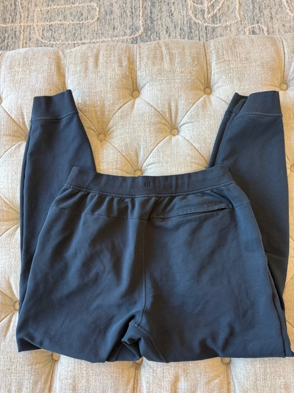 Lululemon Men’s M Black Jogger‎